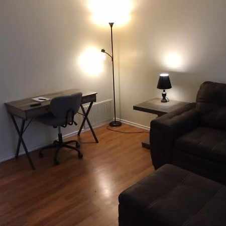 Quiet Townhouse Close To Fort Sill! 로턴 외부 사진